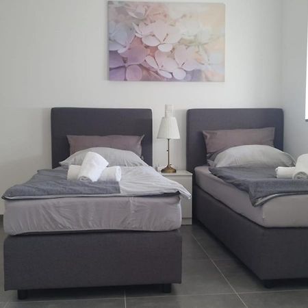 Pension Bad Soden / Apartment&Rooms Bad Soden am Taunus Exterior foto