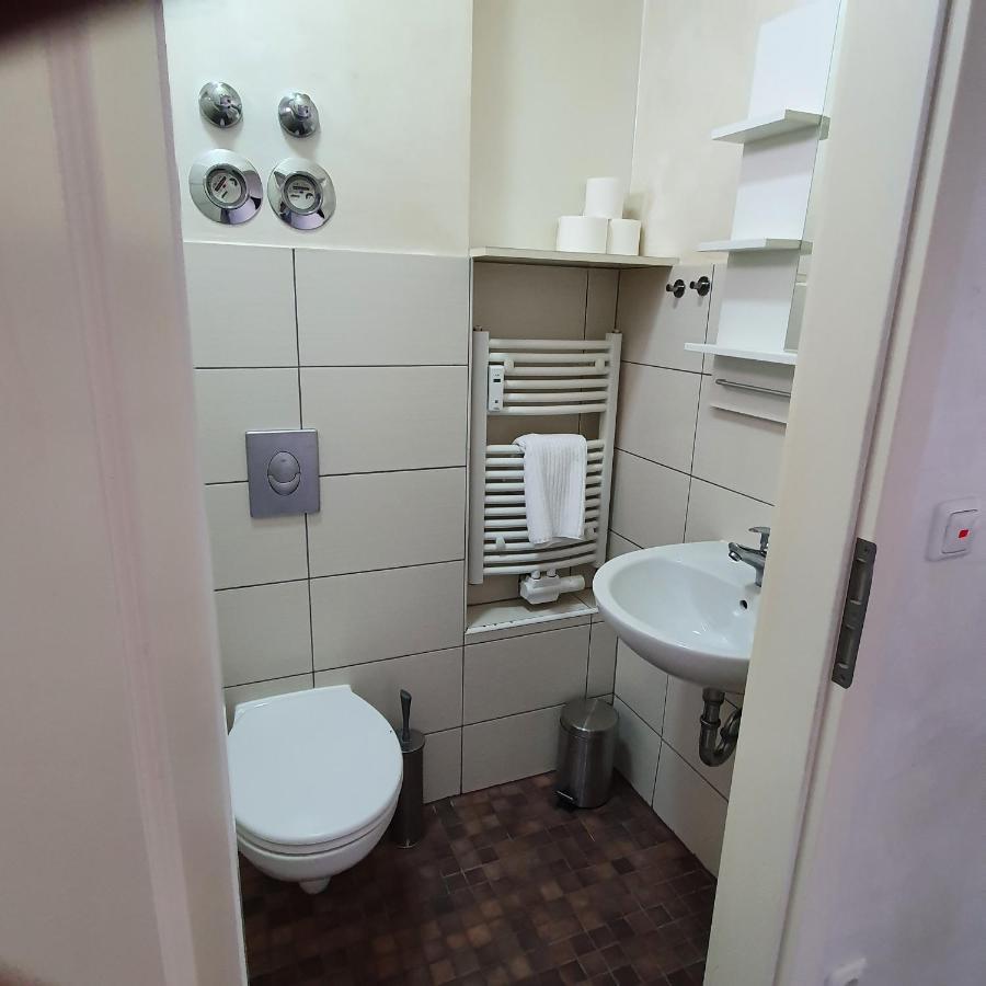 Pension Bad Soden / Apartment&Rooms Bad Soden am Taunus Exterior foto