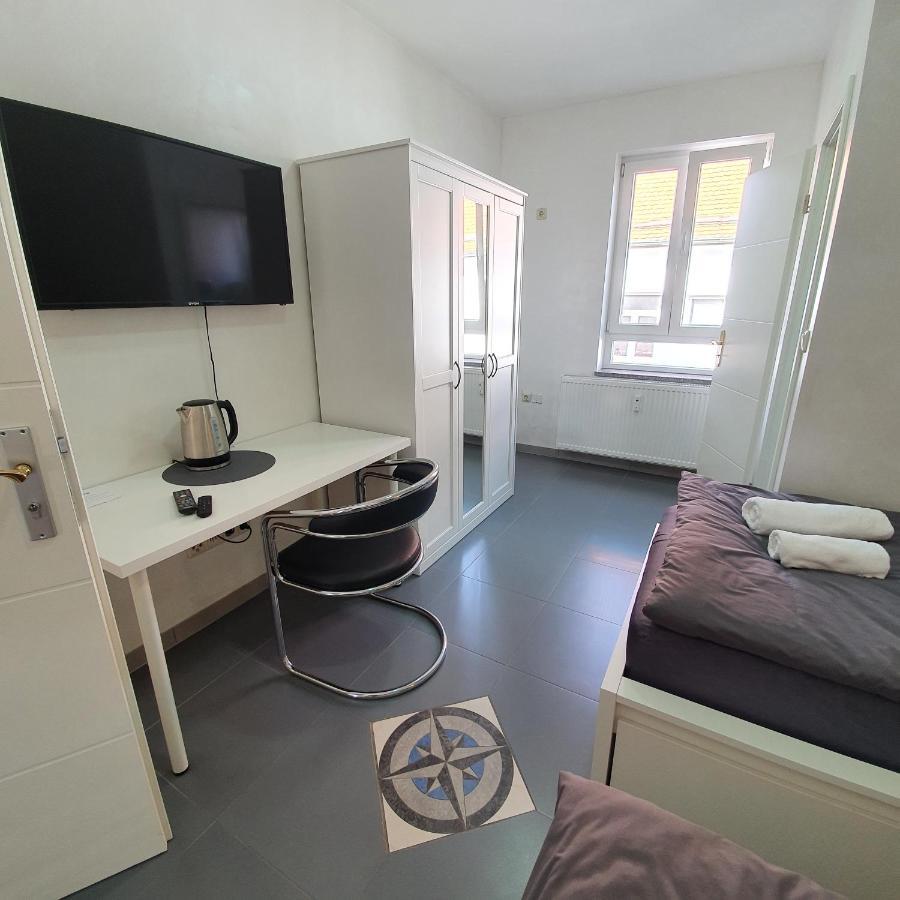 Pension Bad Soden / Apartment&Rooms Bad Soden am Taunus Exterior foto